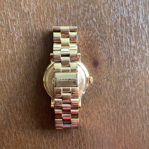 Marc Jacobs Rose Gold Watch - great condition - Picture 2 of 3